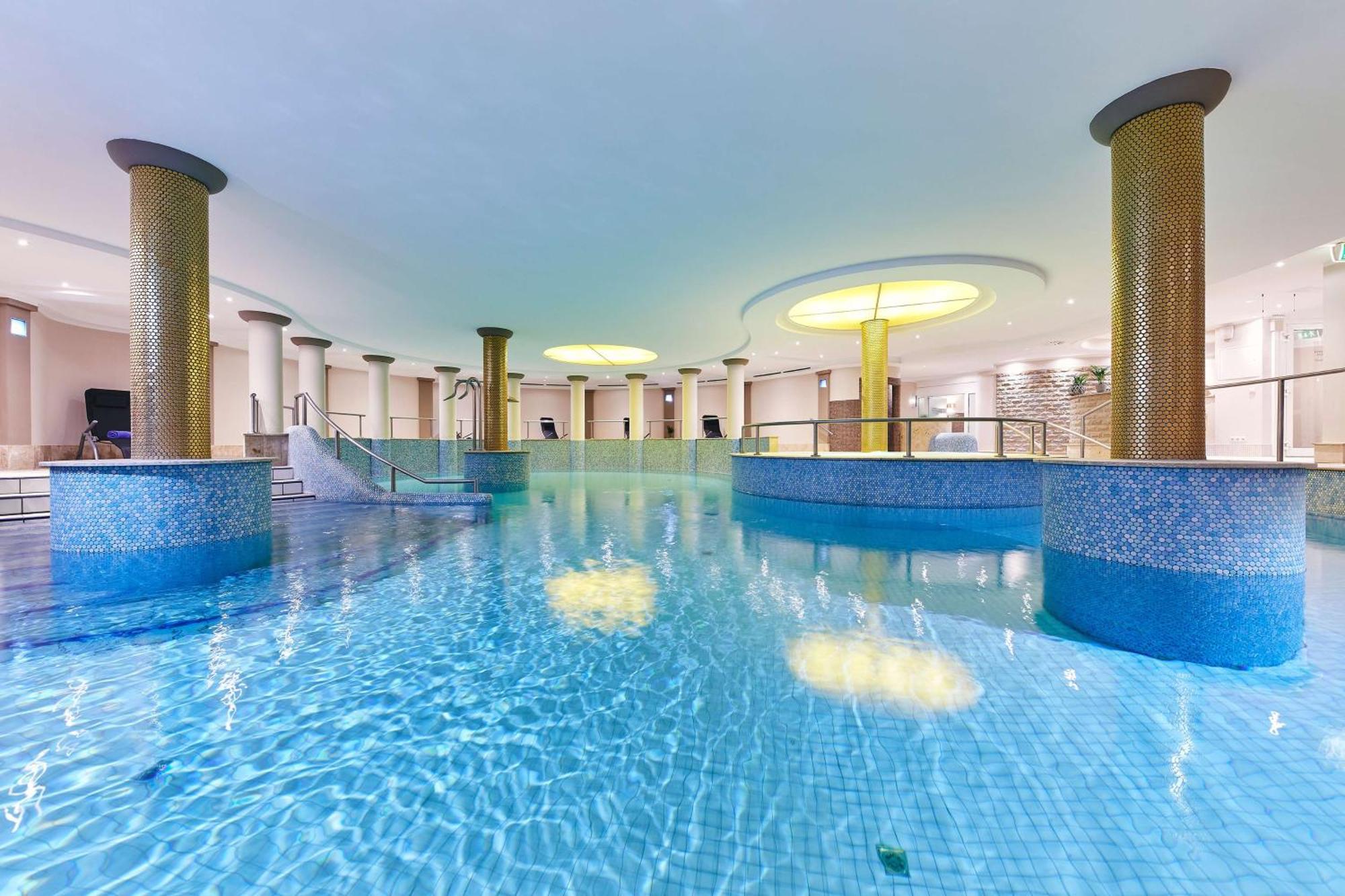 Dorint Strandresort & Spa Ostseebad Wustrow Wustrow  Exterior foto